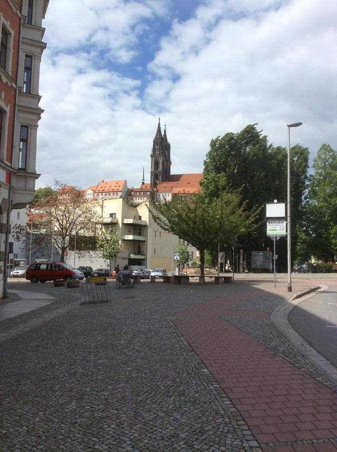 Apartments At Old Town Bridge Altstadt, Elbestrand, Fahrradweg, Schiffsanleger Майсен Екстериор снимка